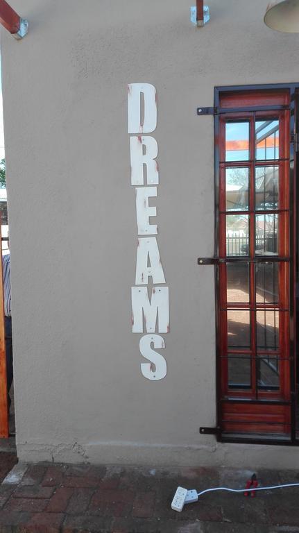 Dreams Hotel Beaufort West Bagian luar foto